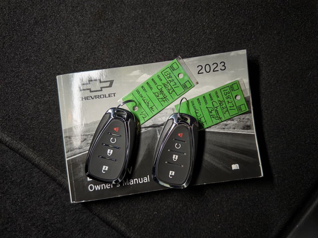 2023 Chevrolet Bolt EUV view 22