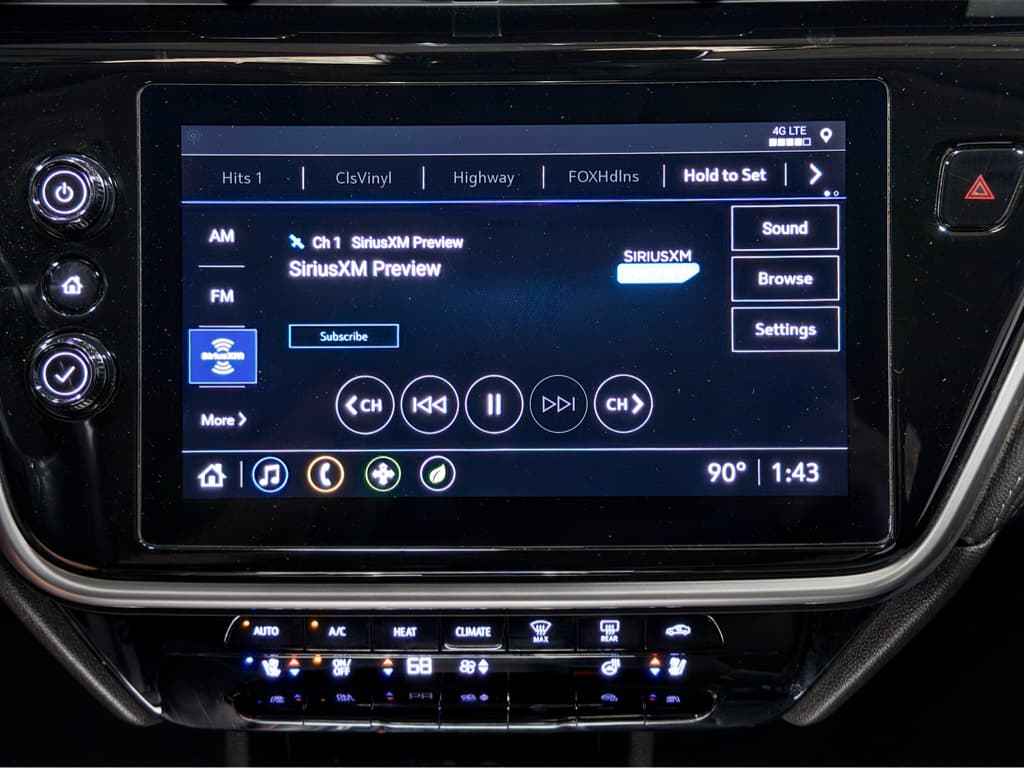 2023 Chevrolet Bolt EUV view 11