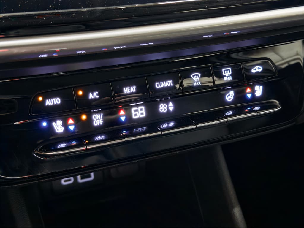 2023 Chevrolet Bolt EUV view 14