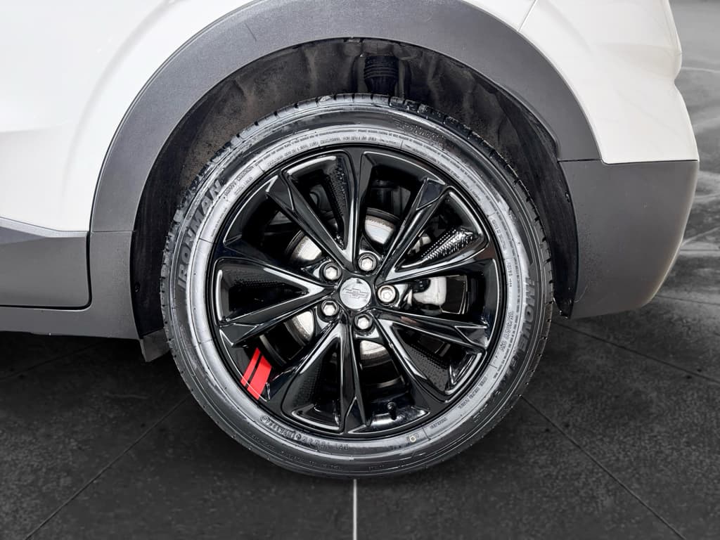 2023 Chevrolet Bolt EUV view 34