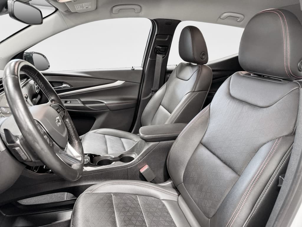 2023 Chevrolet Bolt EUV view 16