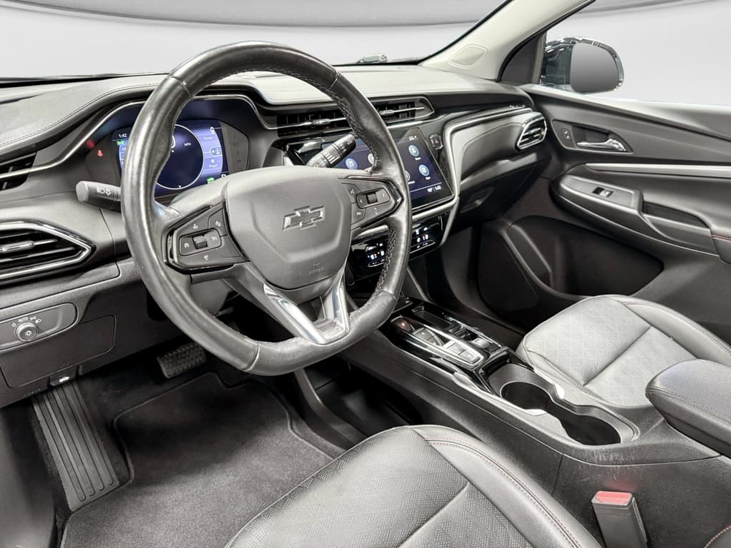 2023 Chevrolet Bolt EUV view 17