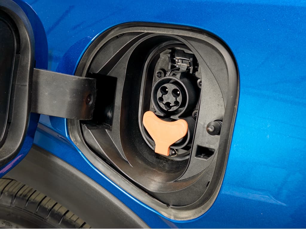 2023 Chevrolet Bolt EUV view 5