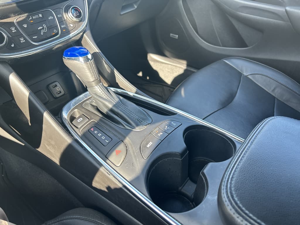 2016 Chevrolet Volt view 10