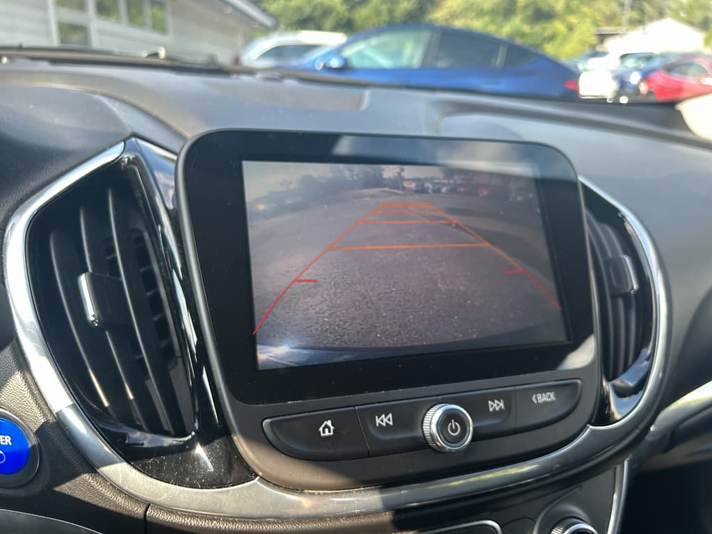 2016 Chevrolet Volt view 7