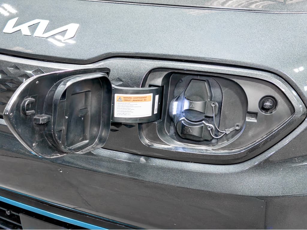 2022 Kia Niro EV view 5