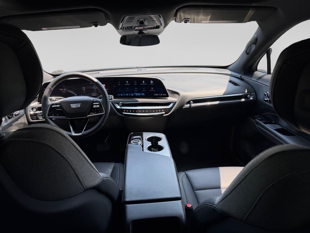 2024 Cadillac Lyriq view 7