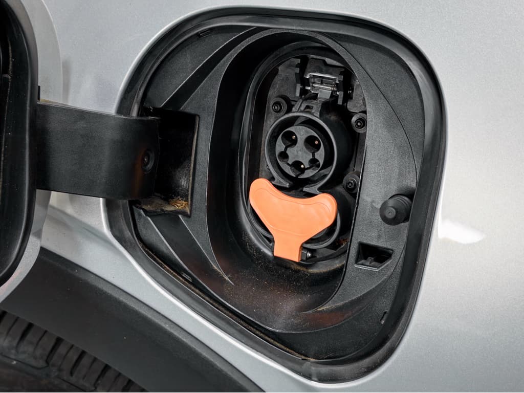 2023 Chevrolet Bolt EUV view 5