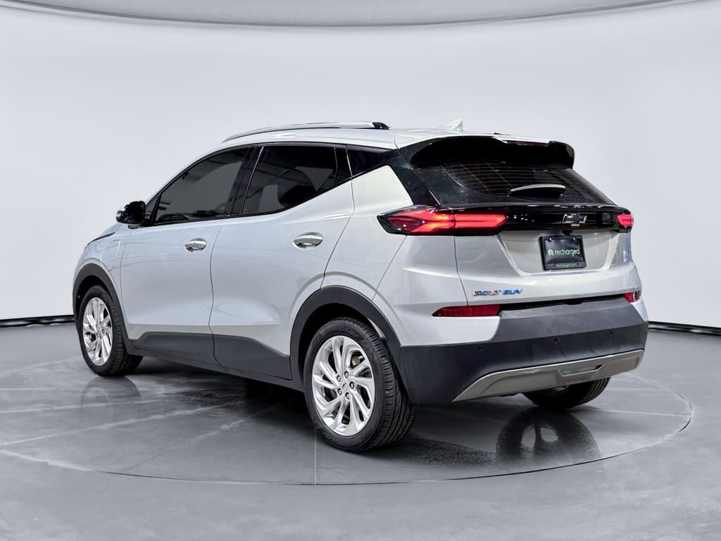 2023 Chevrolet Bolt EUV view 2