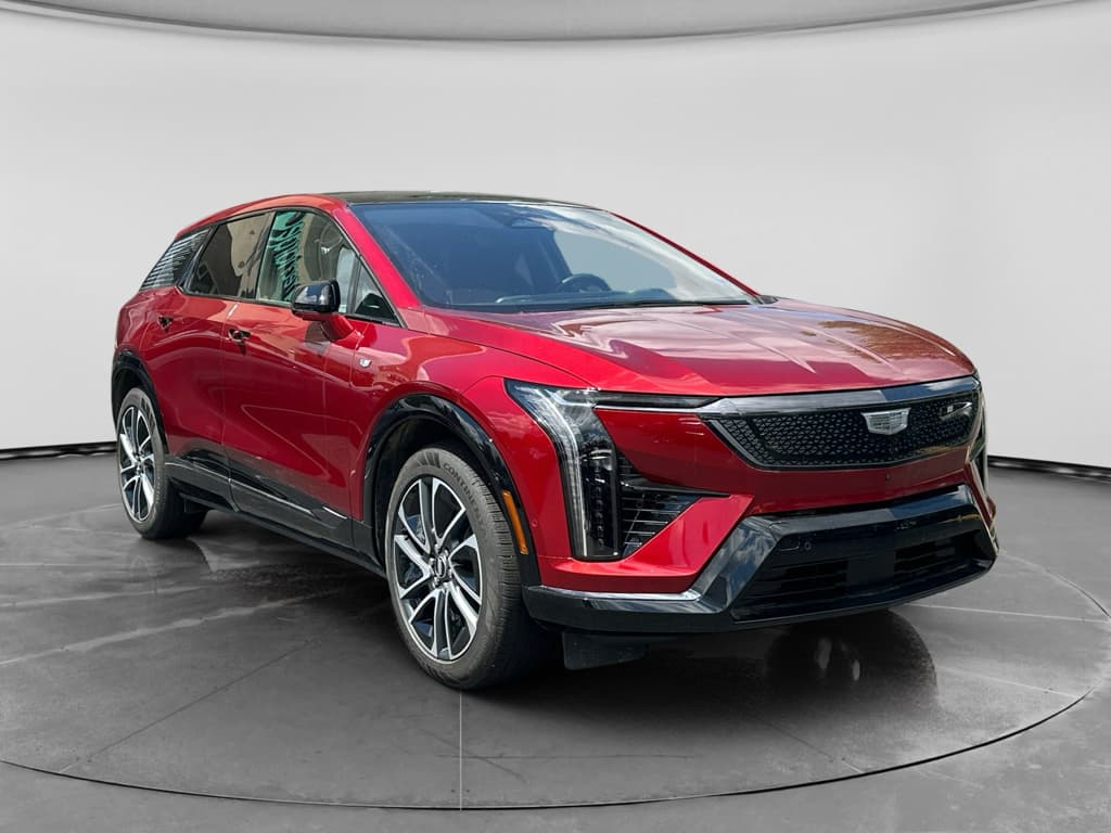 2025 Cadillac OPTIQ view 3