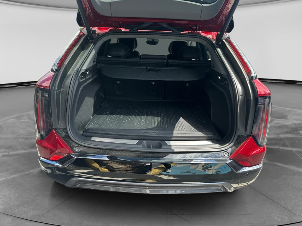 2025 Cadillac OPTIQ view 12