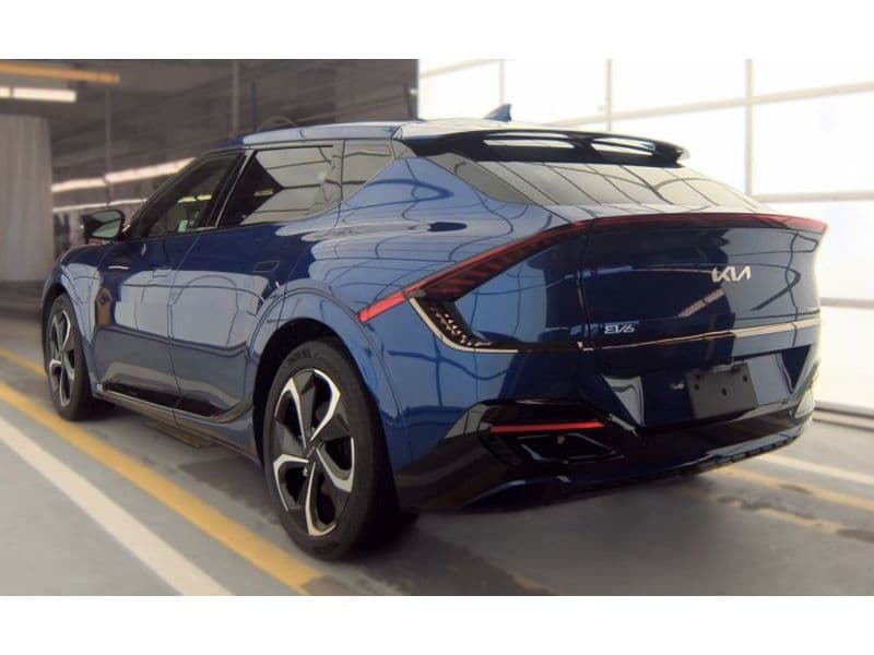 2023 Kia EV6 view 4