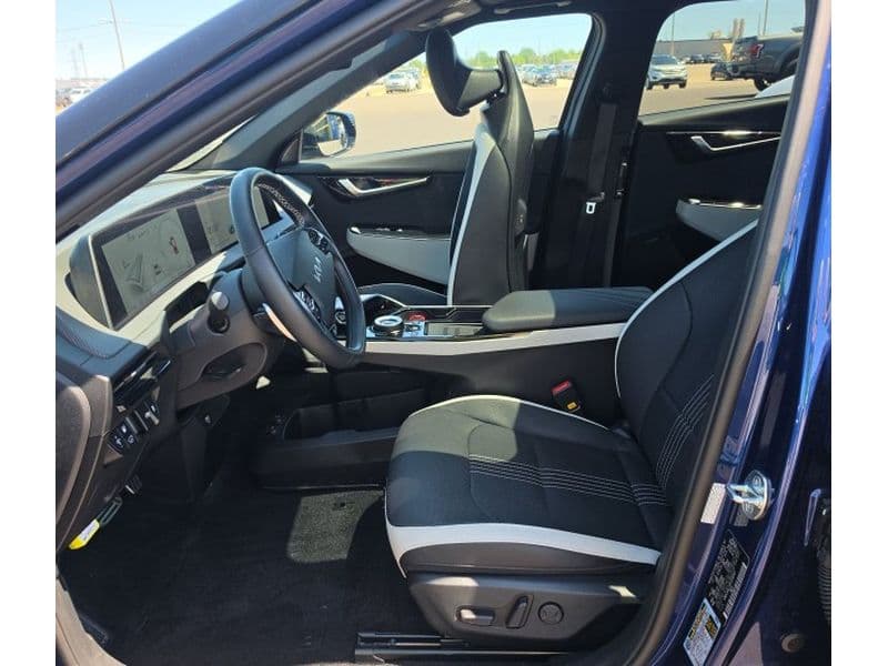 2023 Kia EV6 view 5