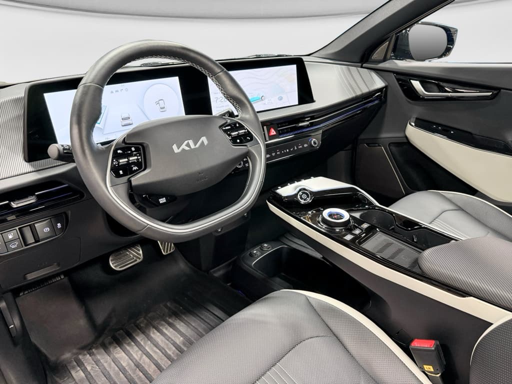 2023 Kia EV6 view 18