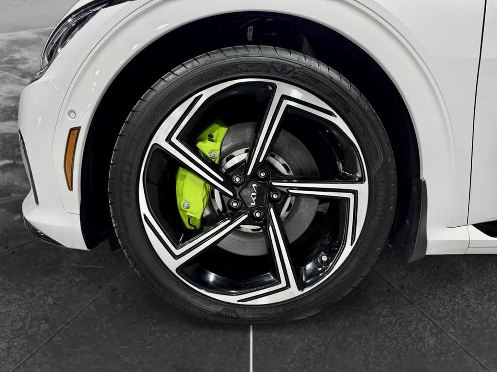 2023 Kia EV6 view 32