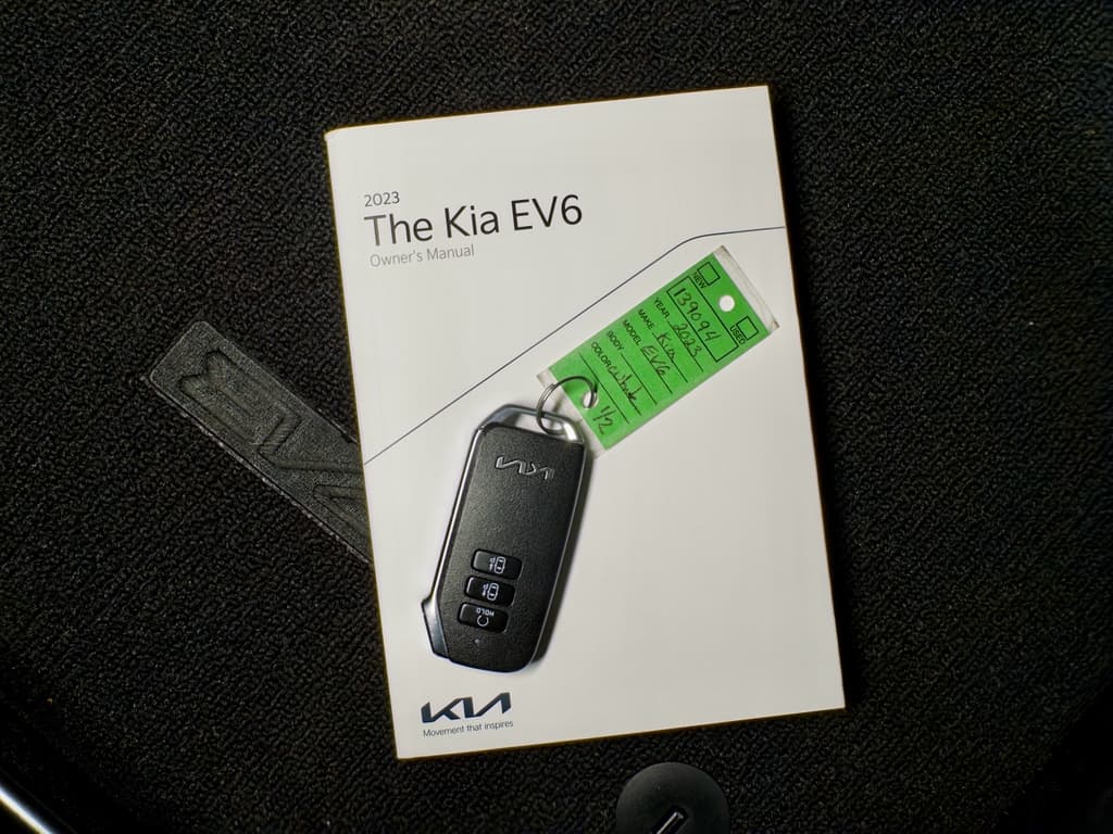 2023 Kia EV6 view 24