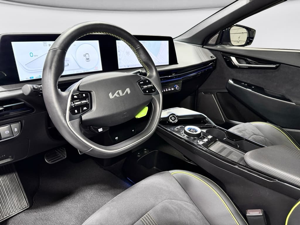 2023 Kia EV6 view 18