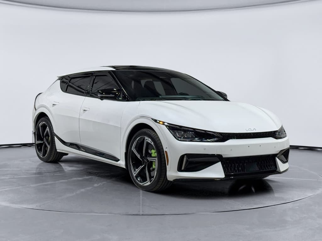 2023 Kia EV6 view 4