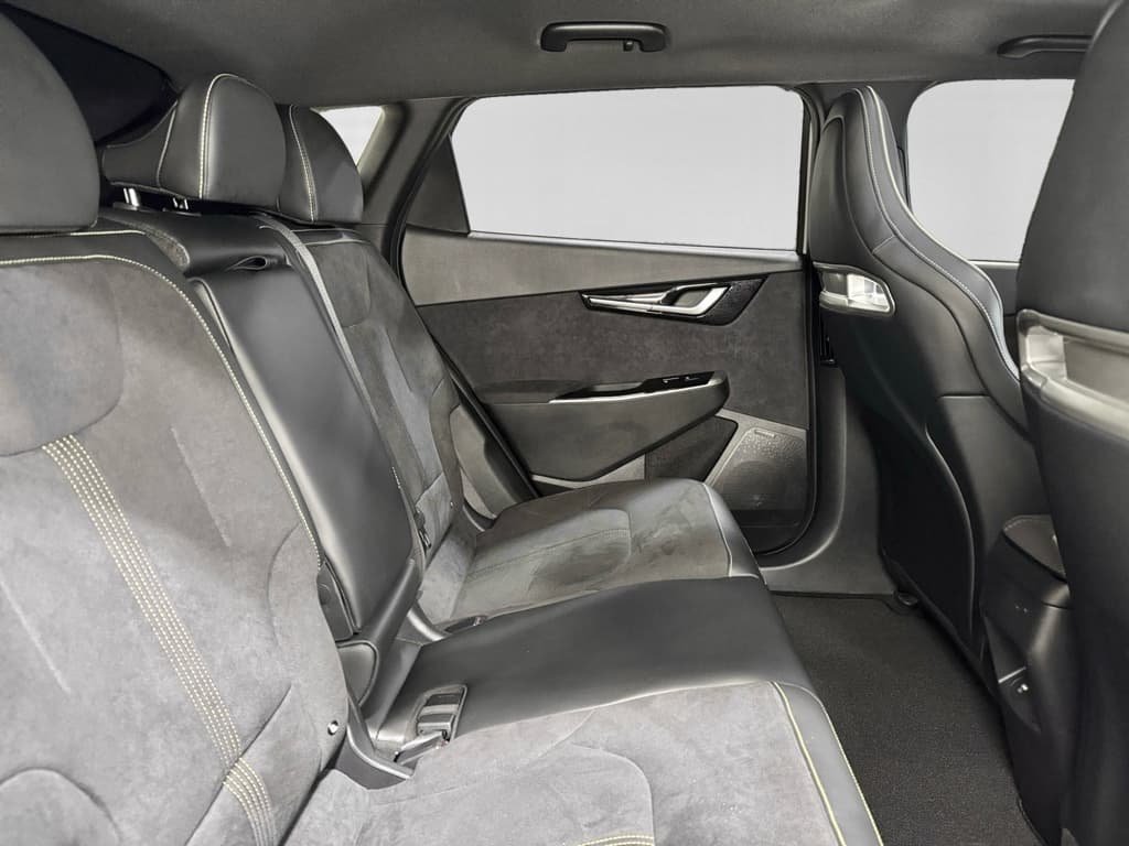 2023 Kia EV6 view 23