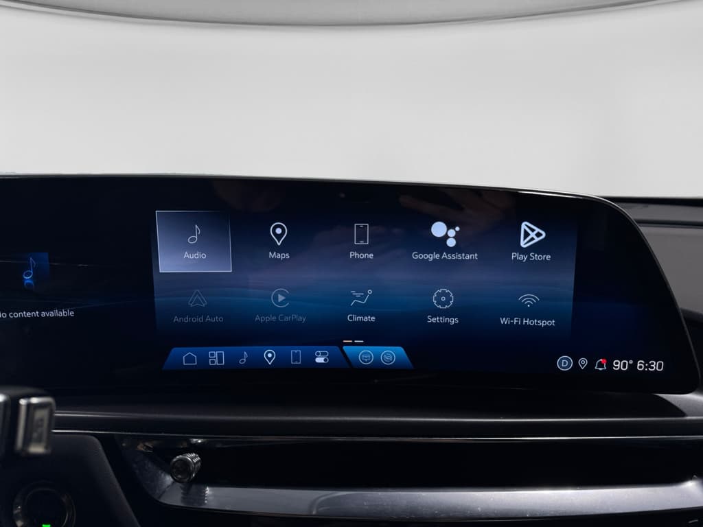 2024 Cadillac Lyriq view 14