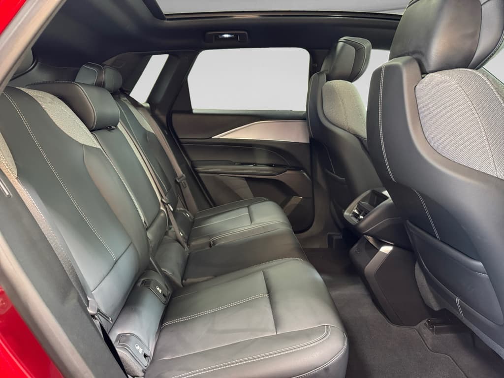 2024 Cadillac Lyriq view 23