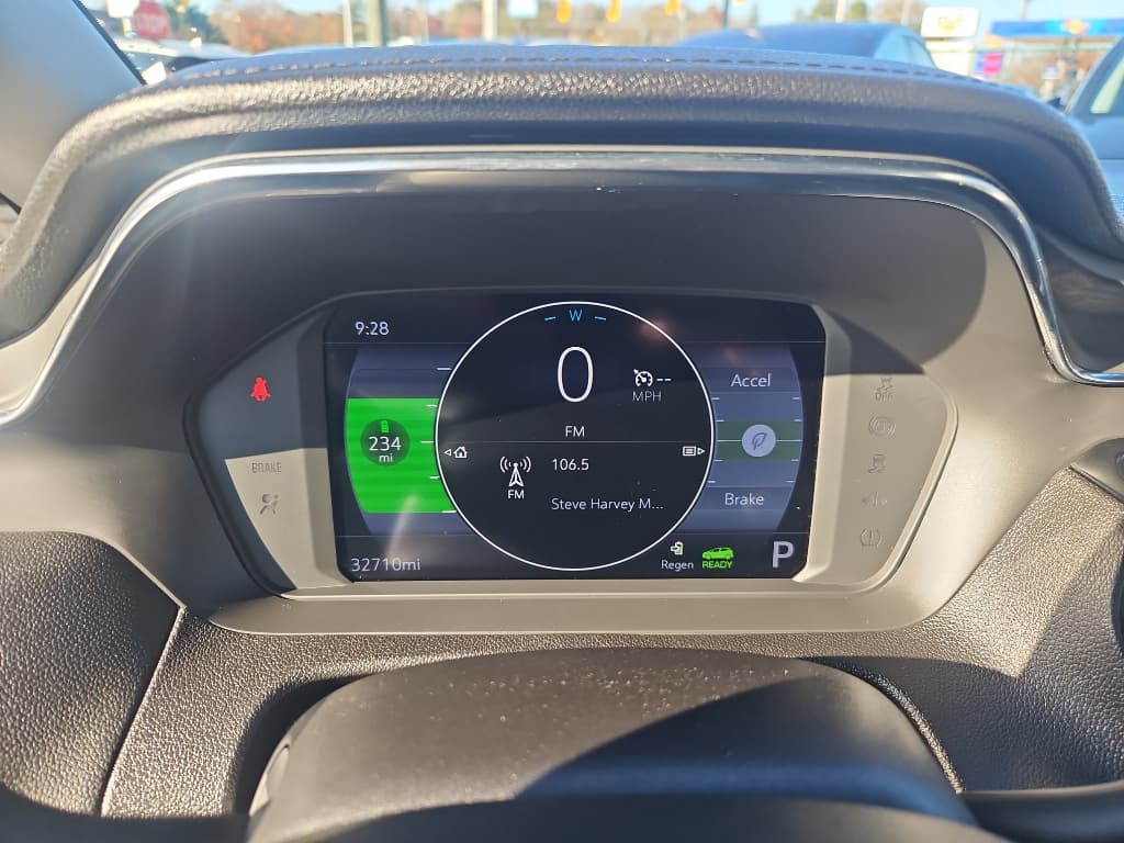 2023 Chevrolet Bolt EV view 9