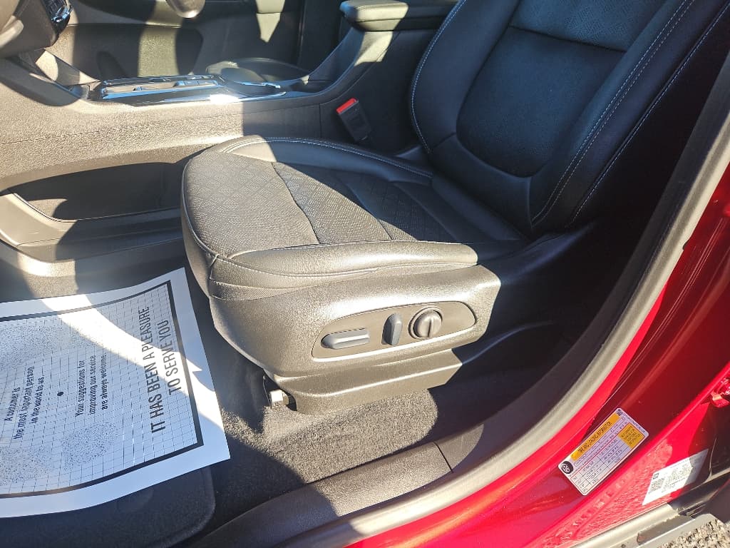 2023 Chevrolet Bolt EV view 7