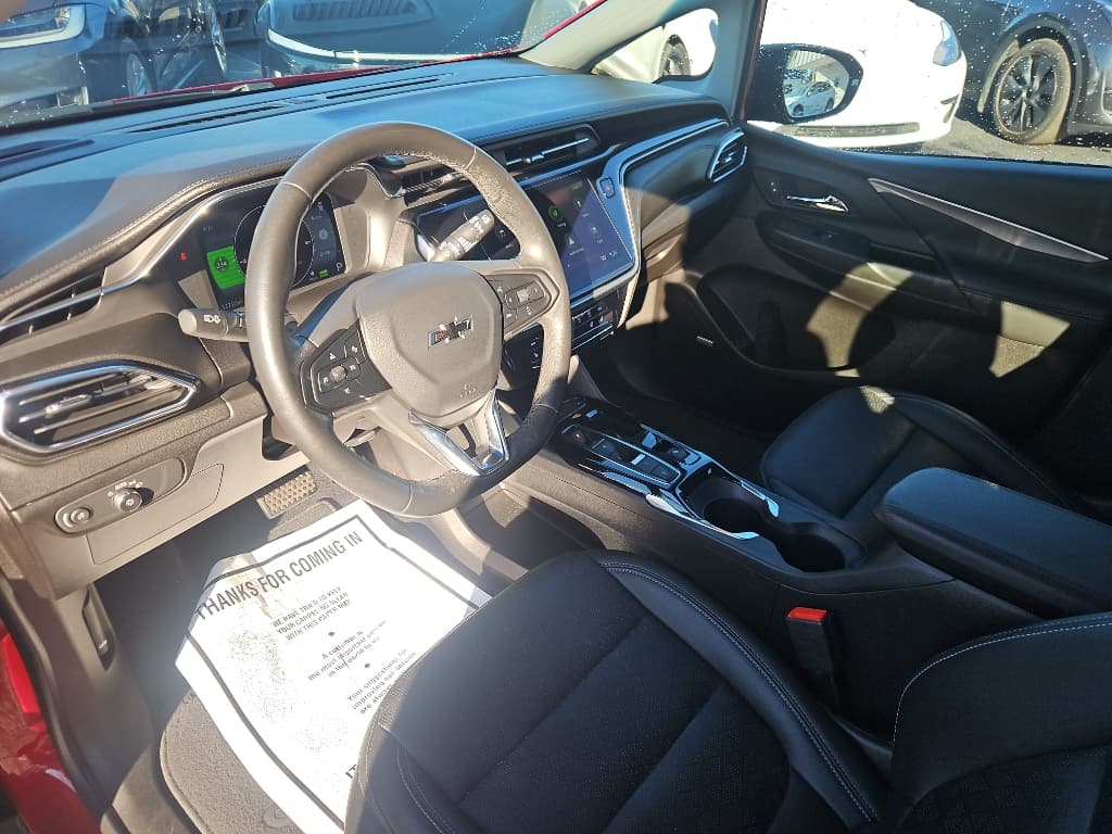 2023 Chevrolet Bolt EV view 17