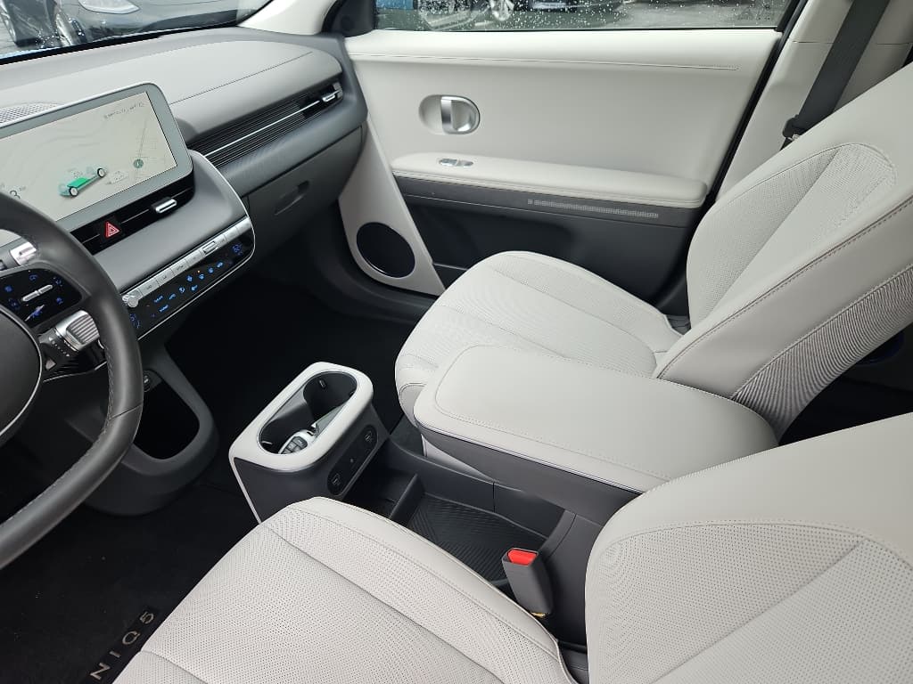 2023 Hyundai IONIQ 5 view 16