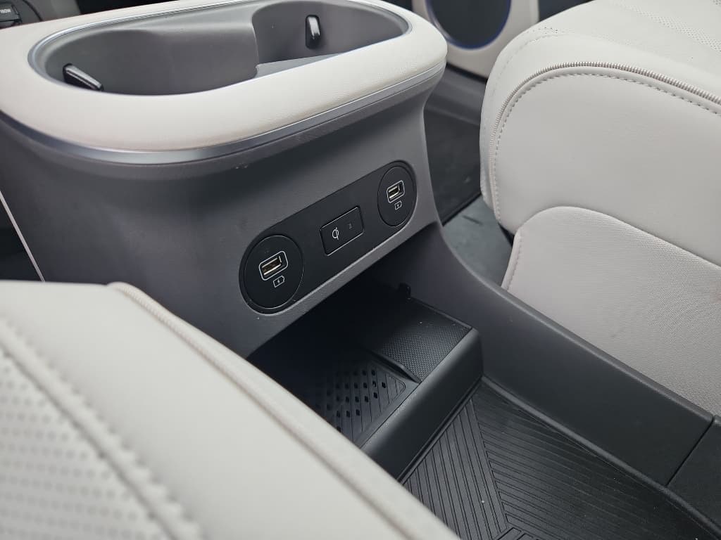 2023 Hyundai IONIQ 5 view 17