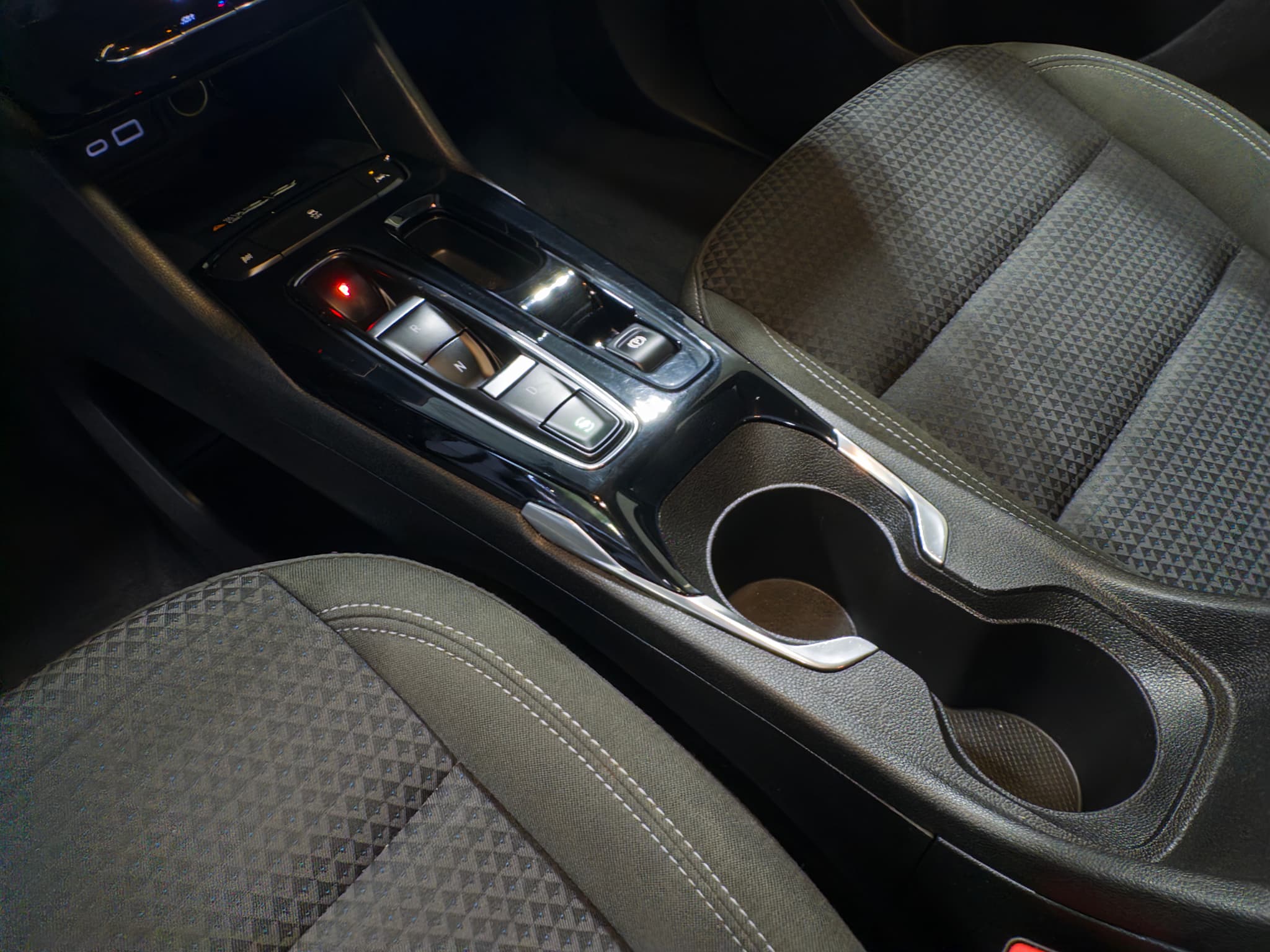 2023 Chevrolet Bolt EUV view 17