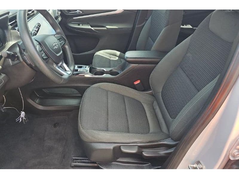 2023 Chevrolet Bolt EUV view 5