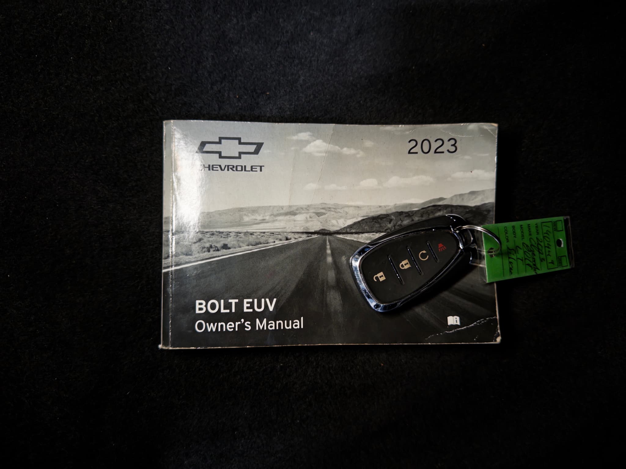 2023 Chevrolet Bolt EUV view 22