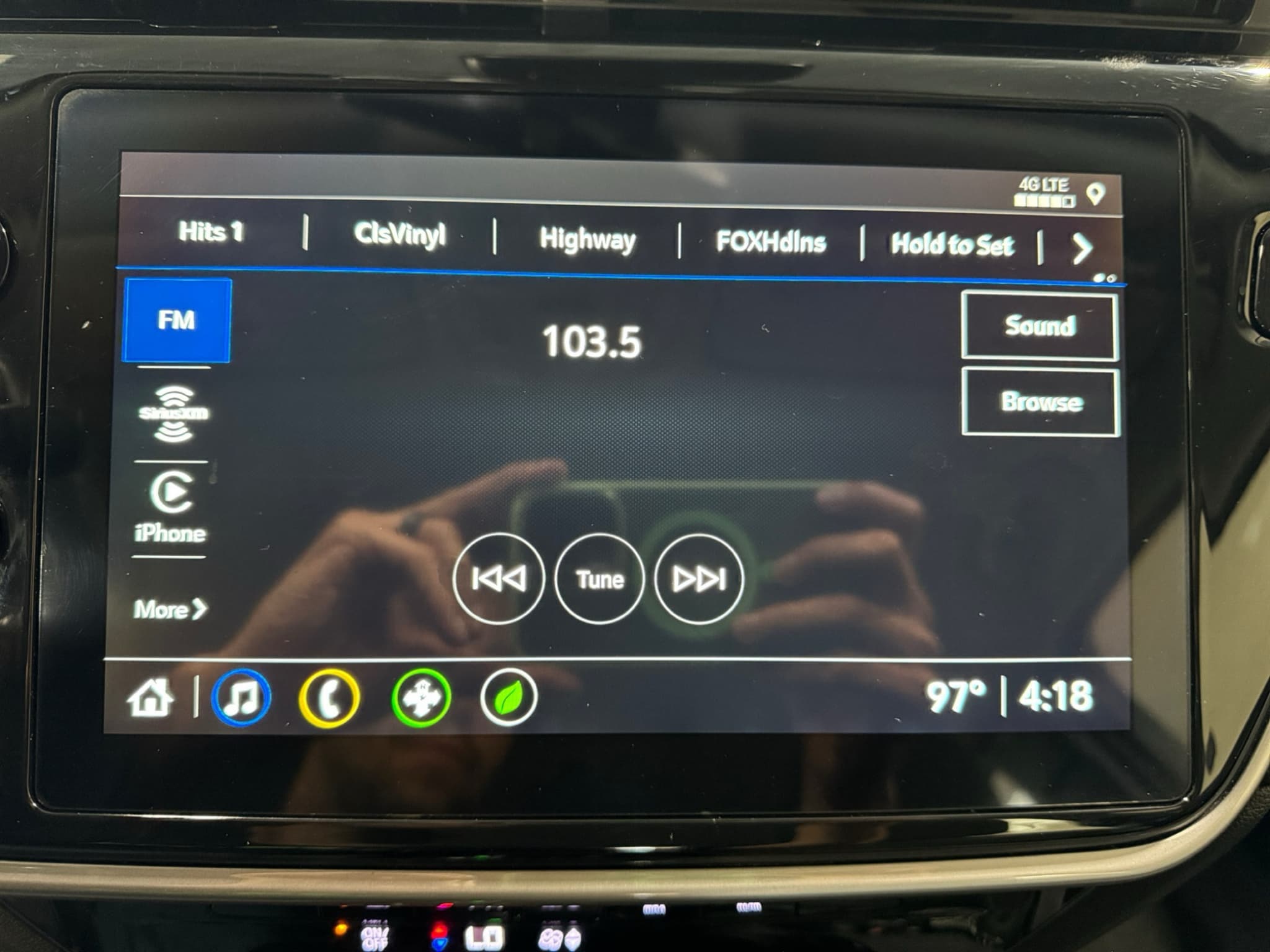 2023 Chevrolet Bolt EUV view 11