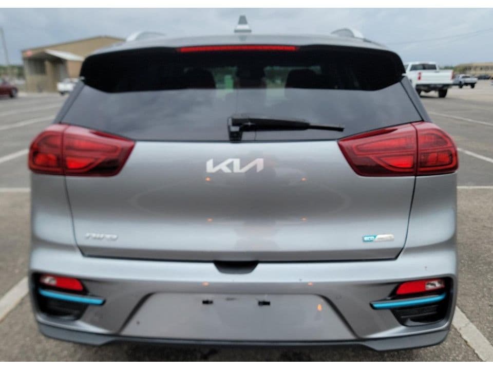 2022 Kia Niro EV view 5