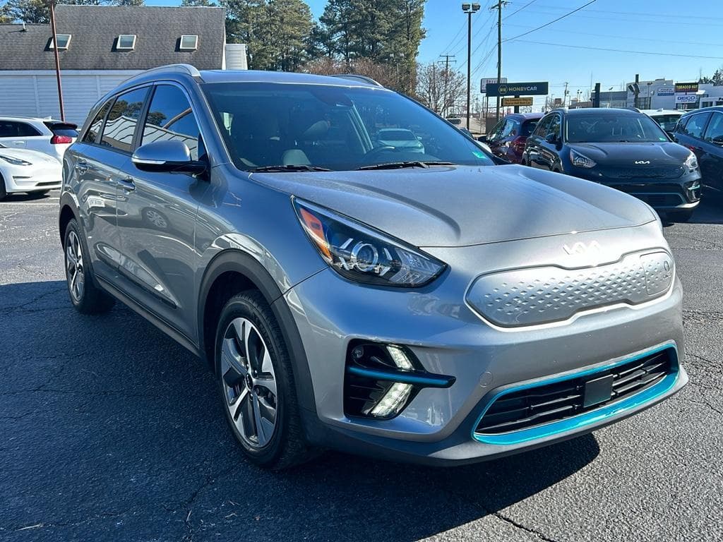 2022 Kia Niro EV view 4