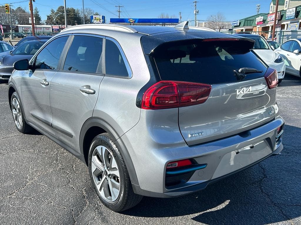 2022 Kia Niro EV view 2