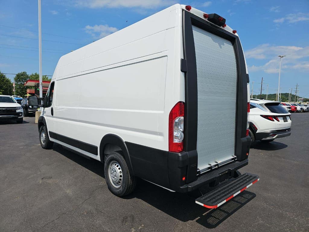 2024 Ram ProMaster 3500 BEV view 2