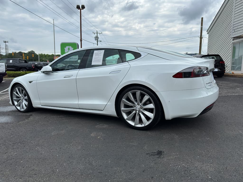 2016 Tesla Model S view 2