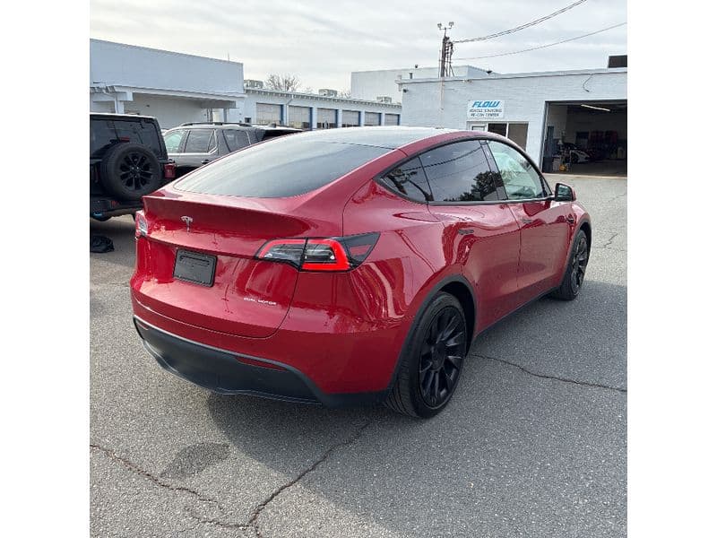 2021 Tesla Model Y view 3