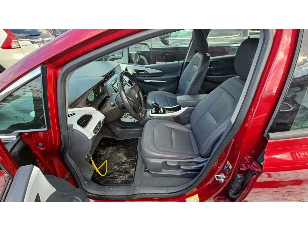 2018 Chevrolet Bolt EV view 5