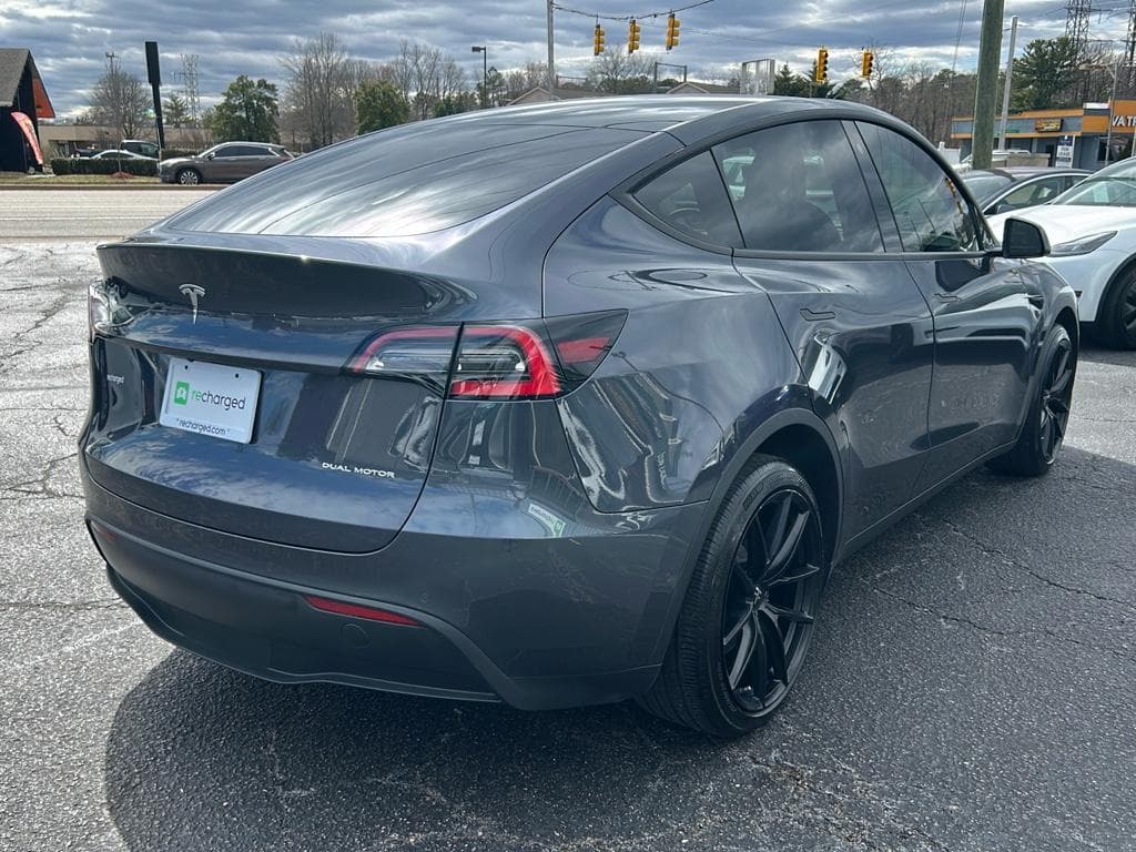 2021 Tesla Model Y view 3
