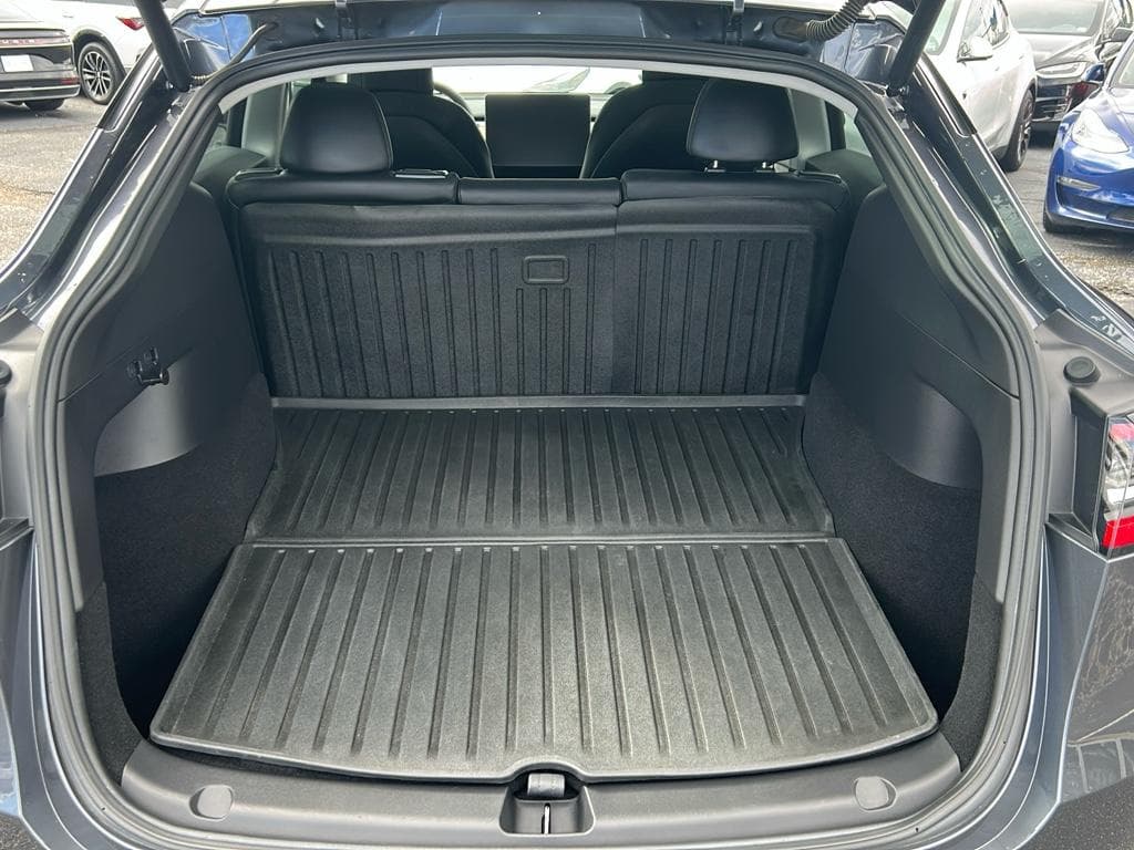 2021 Tesla Model Y view 20