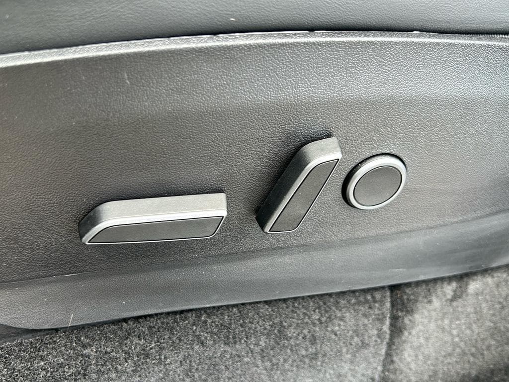 2021 Tesla Model Y view 7