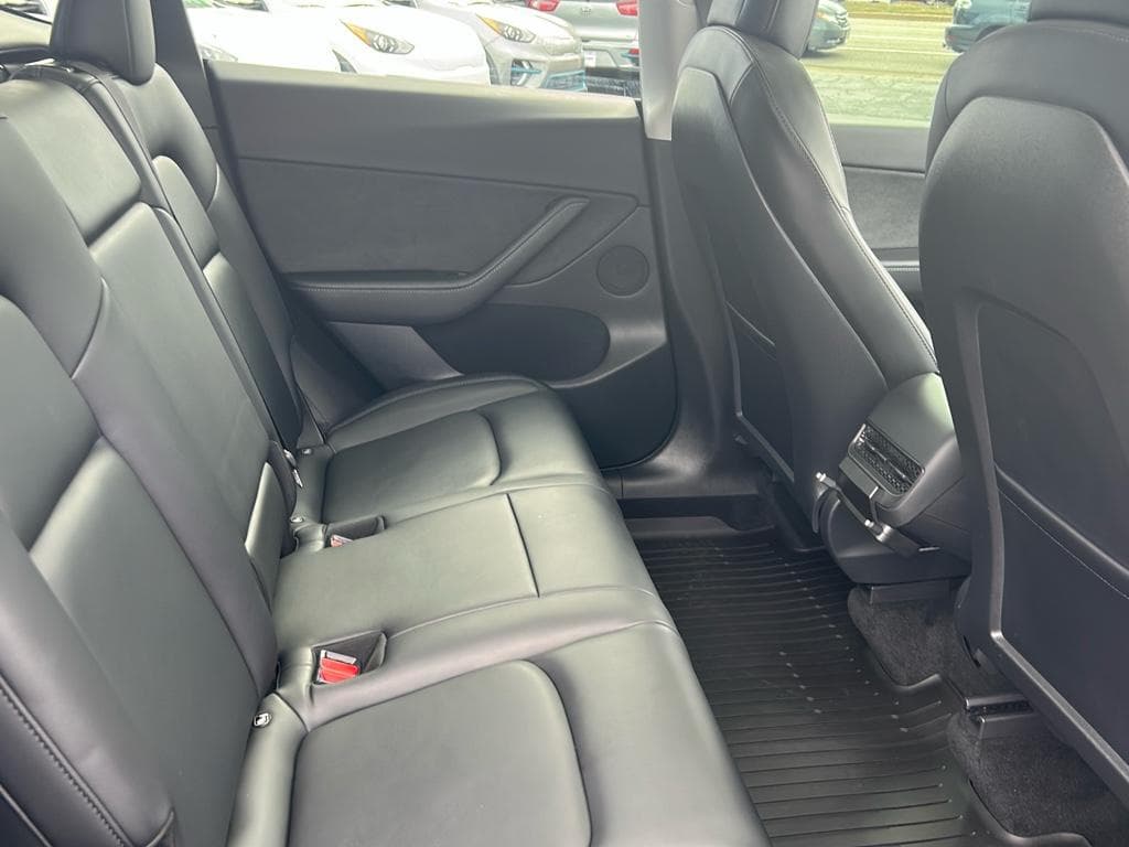 2021 Tesla Model Y view 19