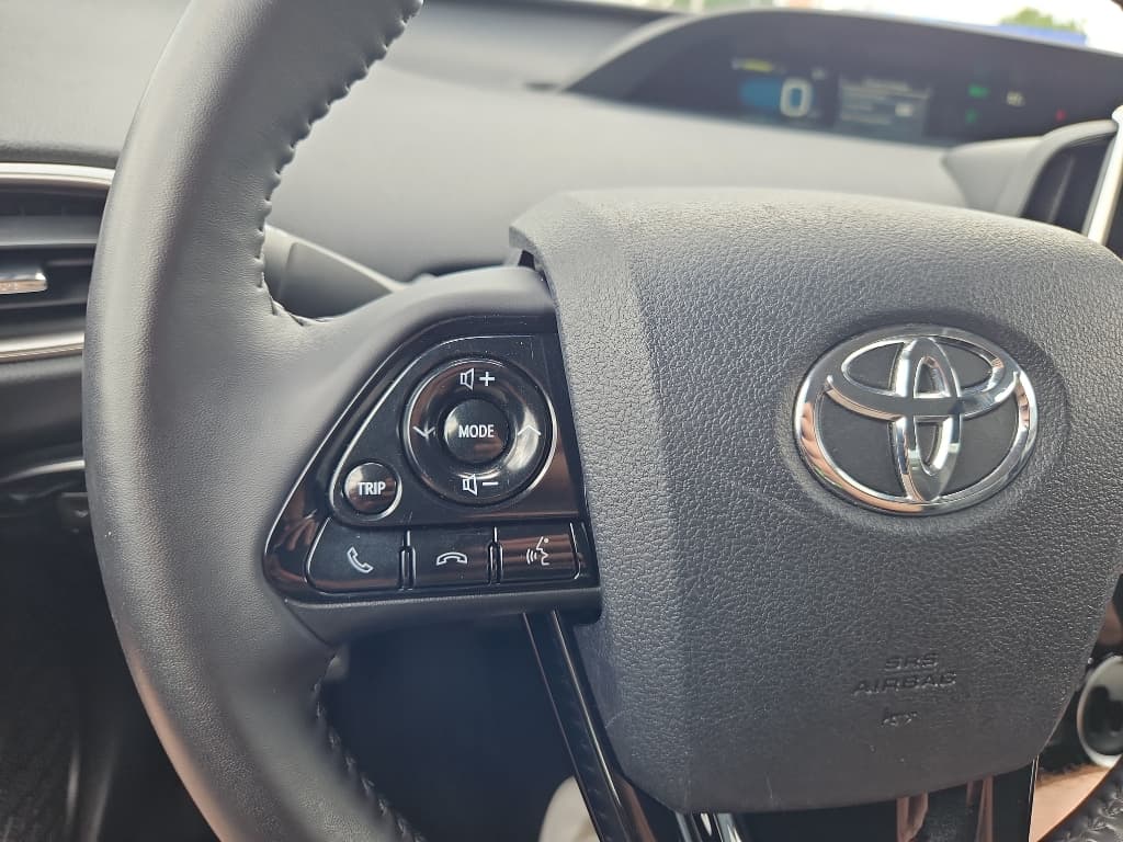 2020 Toyota Prius Prime view 9
