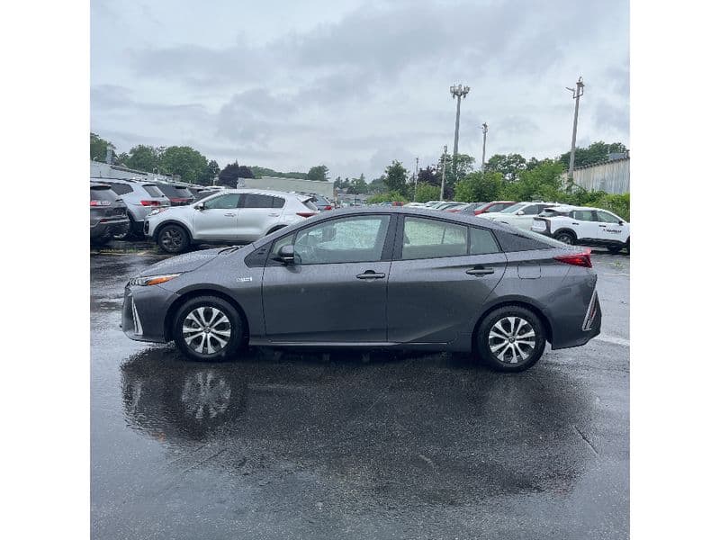2020 Toyota Prius Prime view 2