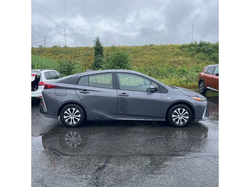 2020 Toyota Prius Prime view 6