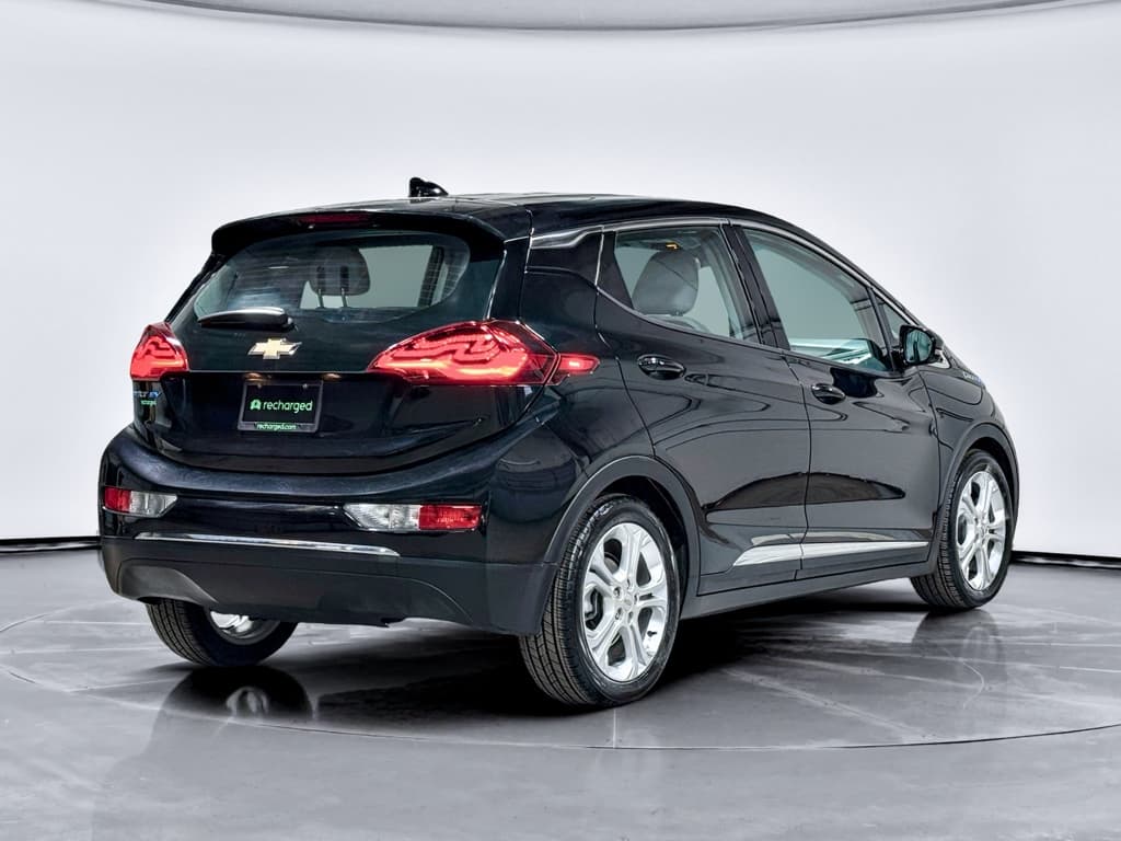 2020 Chevrolet Bolt EV view 3