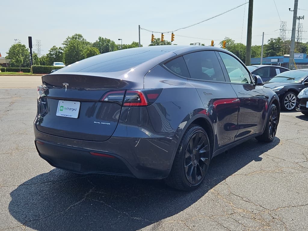 2021 Tesla Model Y view 3